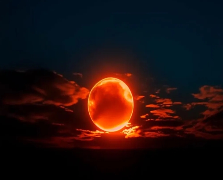 Total Lunar Eclipse: First Blood Moon Images Captivate Skywatchers