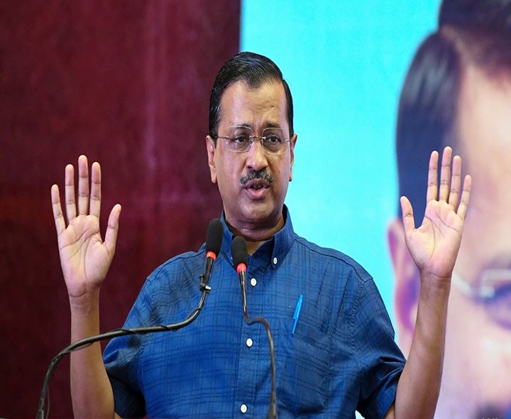 Kejriwal Visits Rajghat During HC Judge Row