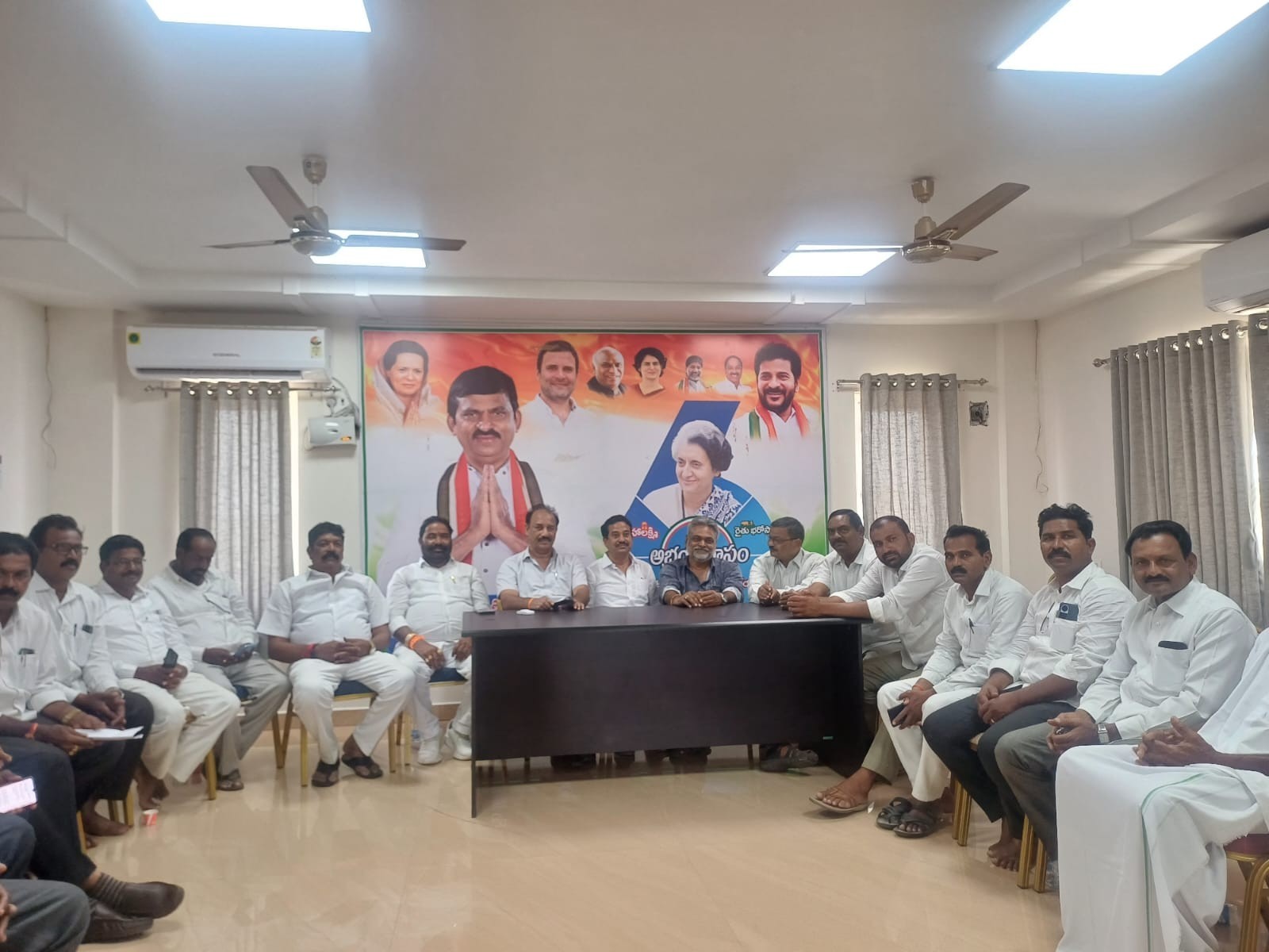 ‘జగదీశ్ రెడ్డి పొంగులేటికి క్షమాపణలు చెప్పాలి’