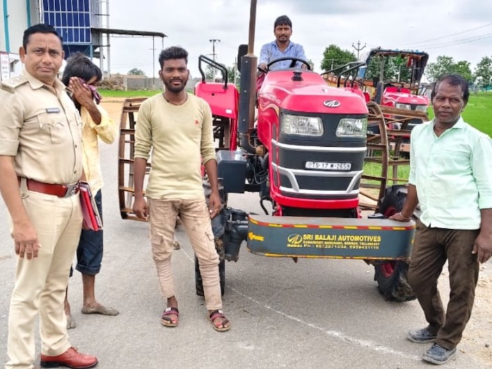 ‘రోడ్లపై కేజీ వీల్స్ ట్రాక్టర్లు నడిపితే చర్యలు’