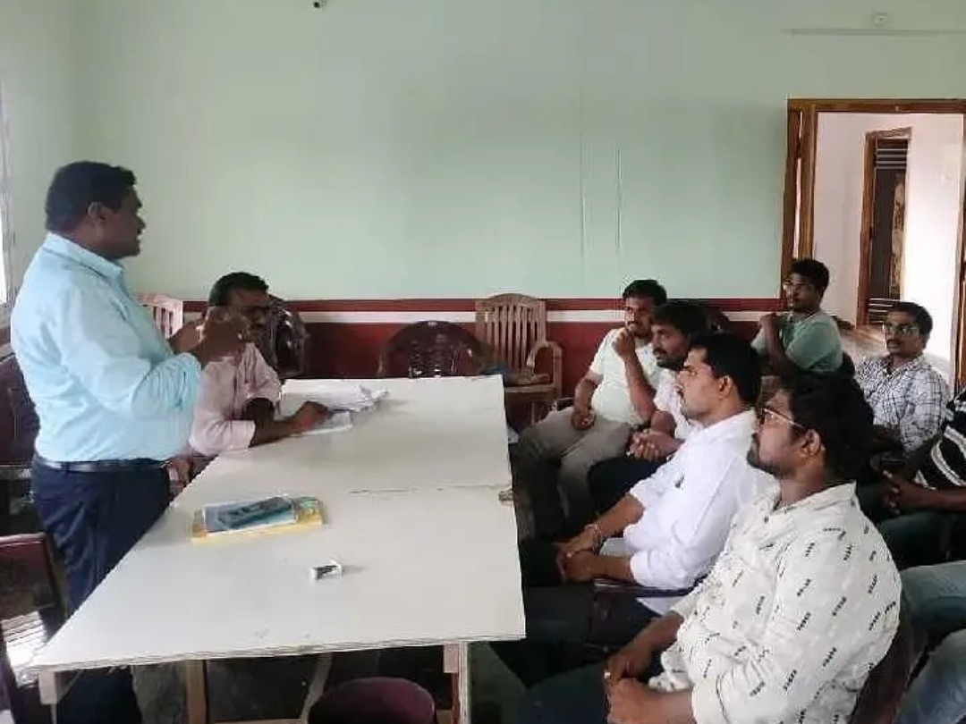 ‘రైతులకు కొన్న వాటికి తప్పనిసరిగా బిల్లులు ఇవ్వాలి’