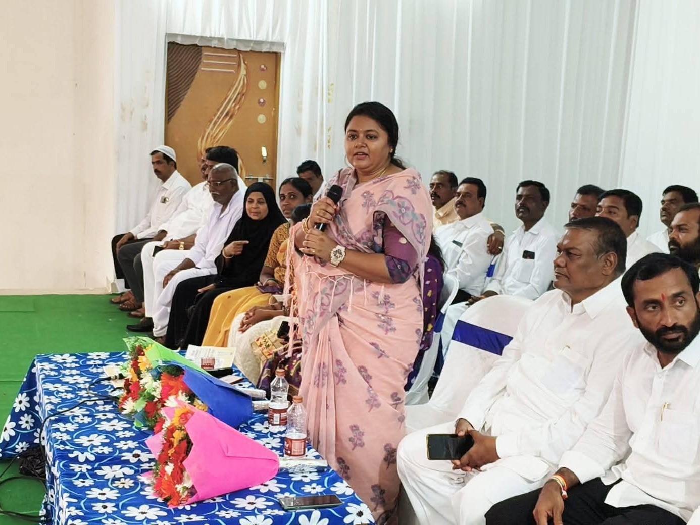‘ప్రజలను మోసం చేయడంలో చంద్రబాబు ఘనుడు’