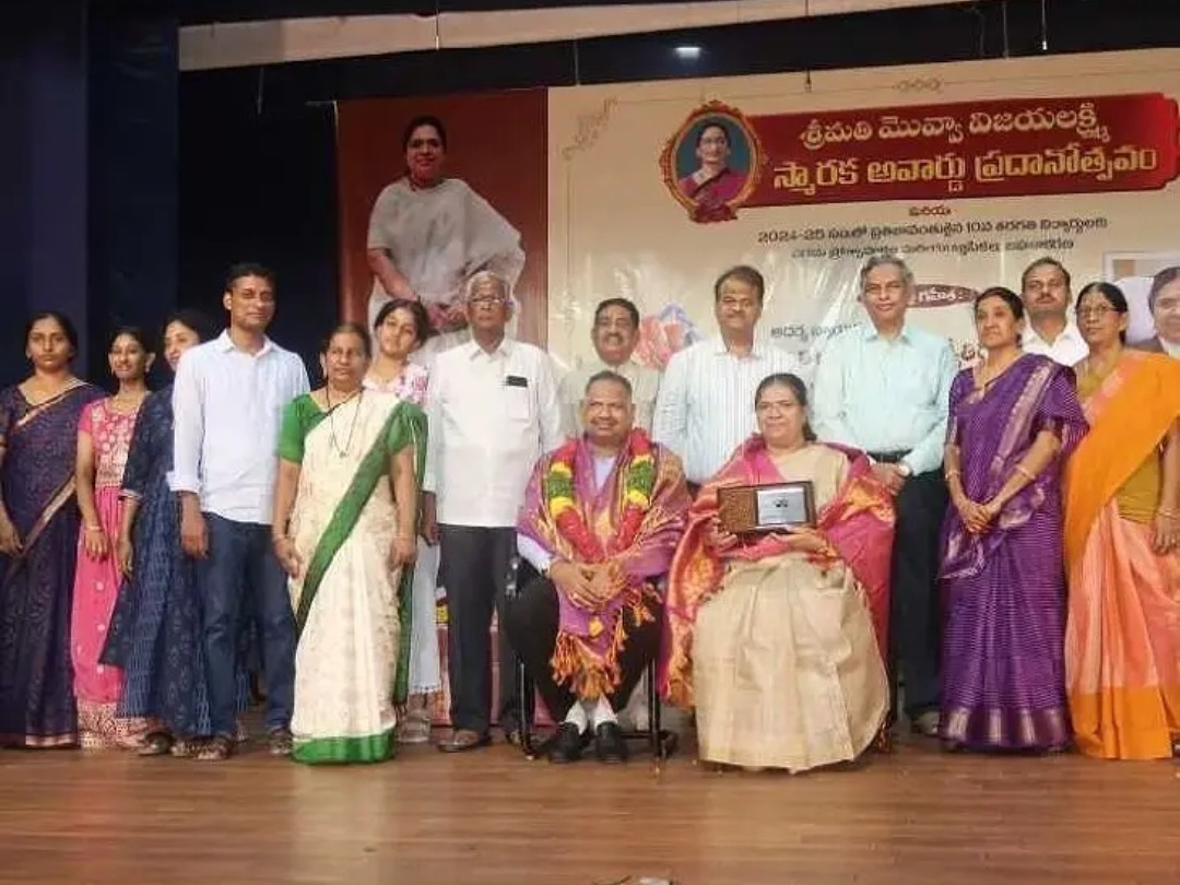 ‘విద్యార్థులు ఆత్మవిశ్వాసంతో ముందుకు సాగాలి’