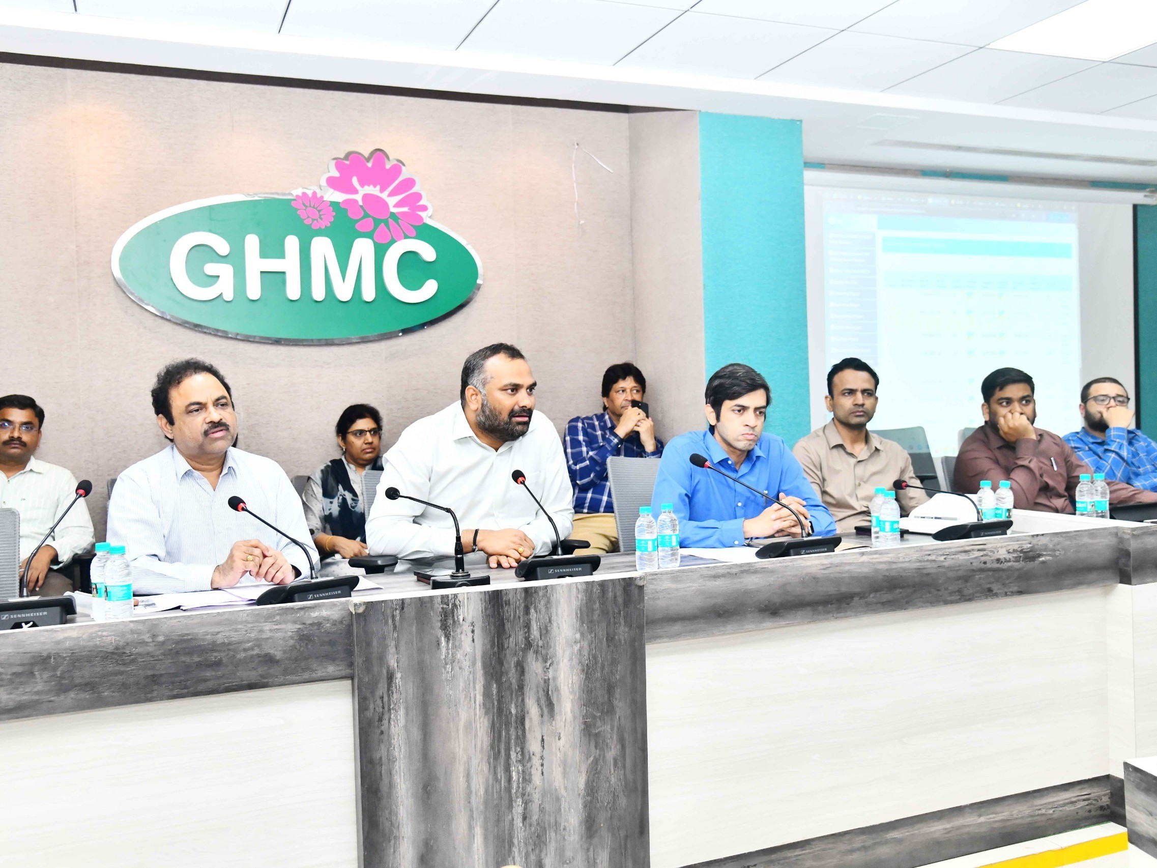 మాన్సూన్ చర్యల పై కమిషనర్ రివ్యూ మీటింగ్