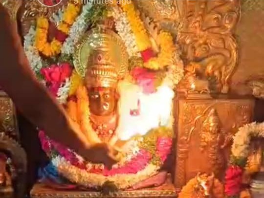 సంగమేశ్వర స్వామికి దశమి పూజల హారతి