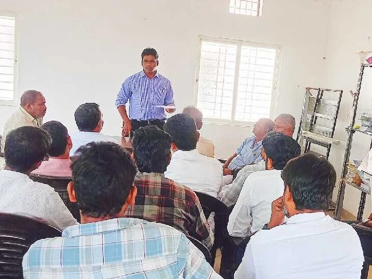అధిక ధరలకు ఎరువులు విక్రయిస్తే కఠిన చర్యలు