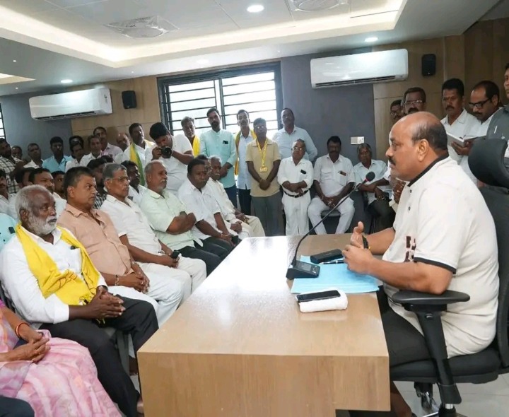 నిత్యం ప్రజలకు అందుబాటులో ఉండాలి: మంత్రి