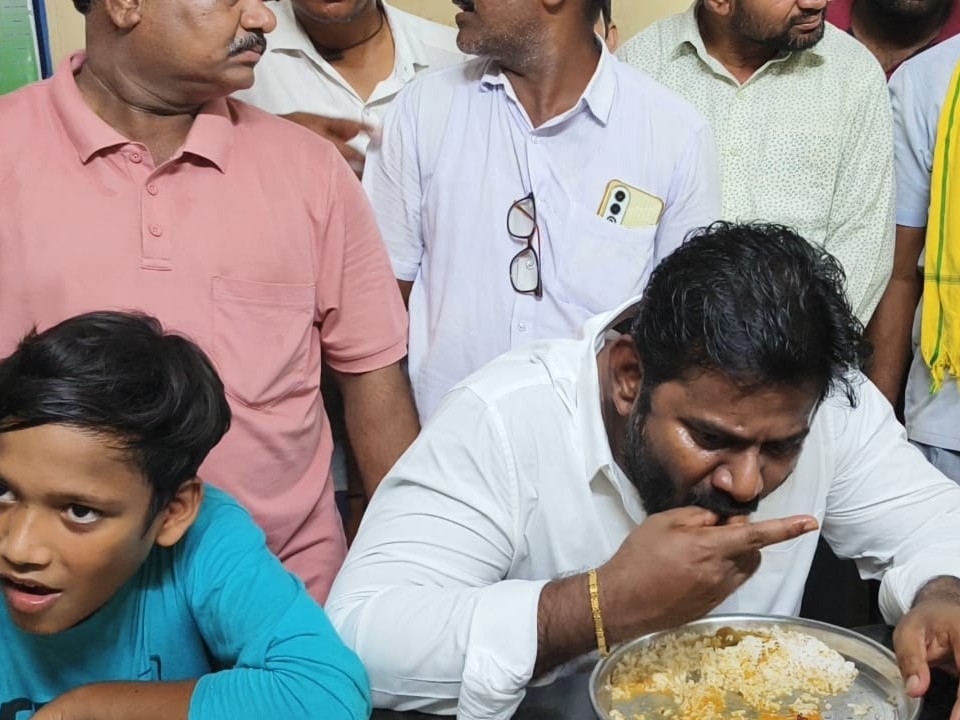 ఆహారం సరిగా లేకపోవడం పట్ల ఎమ్మెల్యే ఆగ్రహం
