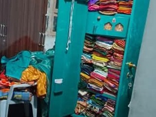 పార్వతీనగర్‌ టీచర్ ఇంట్లో భారీ చోరీ