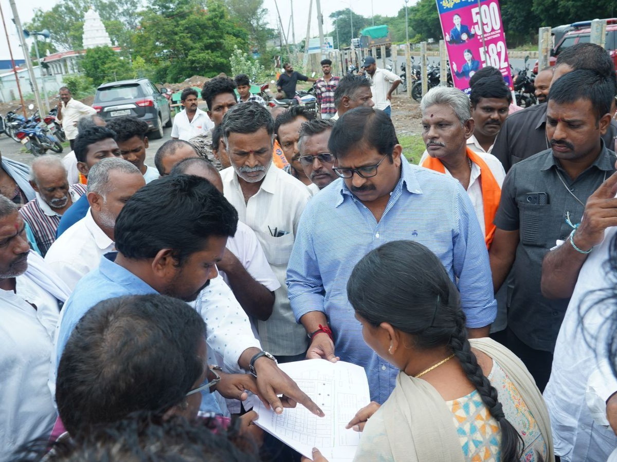 పేర్లమెట్టలో పర్యటించిన ఎమ్మెల్యే