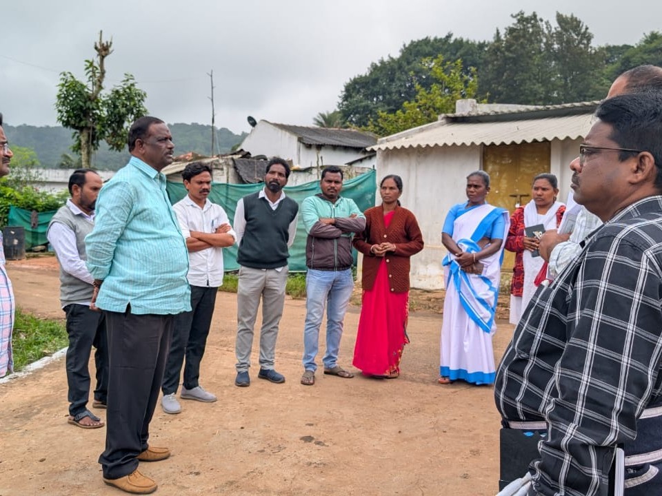 చెత్త సేకరణ పక్కాగా అమలు చేయాలి: డీపీవో