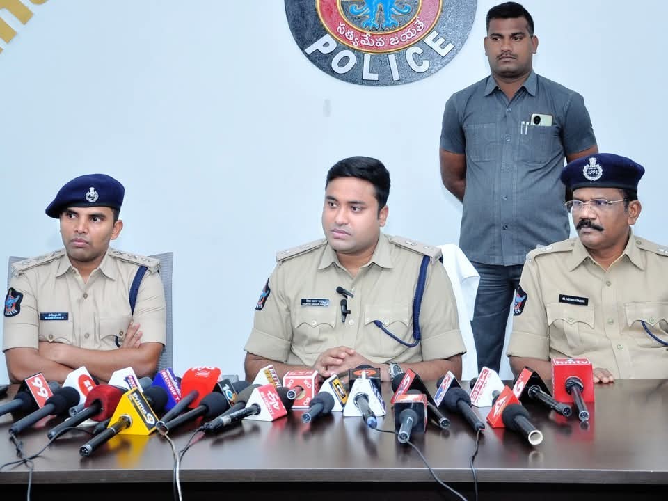 ‘బుద్ధ విగ్రహం పగలగొట్టింది వారే’