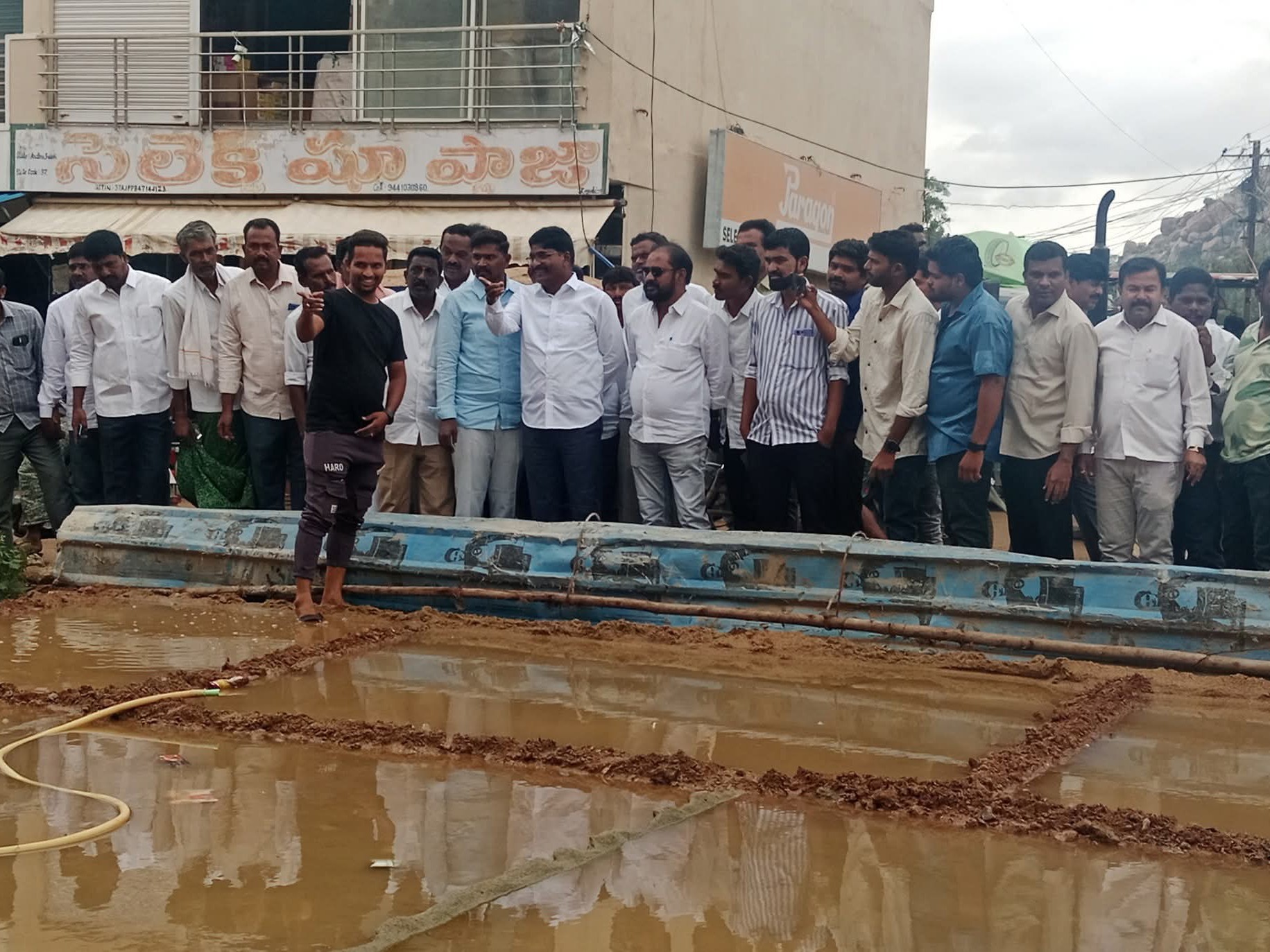 కళ్యాణదుర్గం బ్రిడ్జి పనుల్లో వేగం పెంచాలి: తలారి రంగయ్య