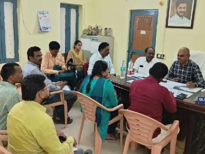 ‘ప్రభుత్వ టార్గెట్లను సకాలంలో పూర్తి చేయాలి’