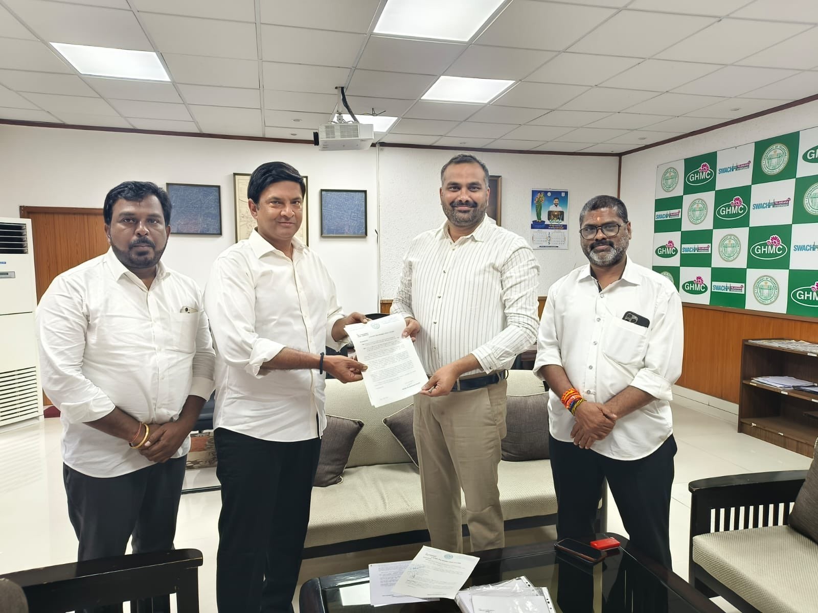 మల్కాజ్‌గిరి అభివృద్ధి పనులపై ఎమ్మెల్యే కమిషనర్‌కు వినతి