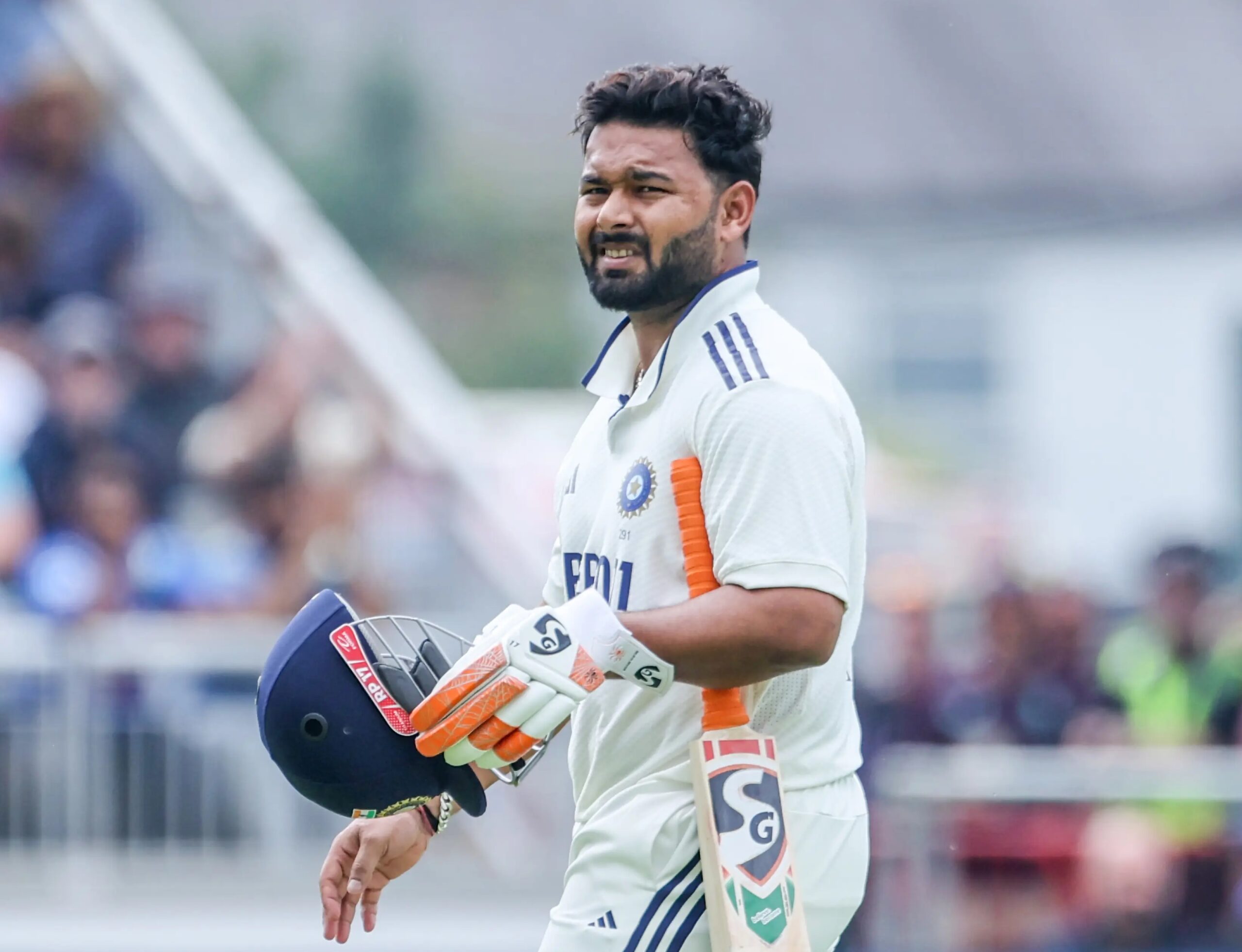 మైకెల్‌వాన్‌ వ్యాఖ్యలకు లాయిడ్ మద్దతు