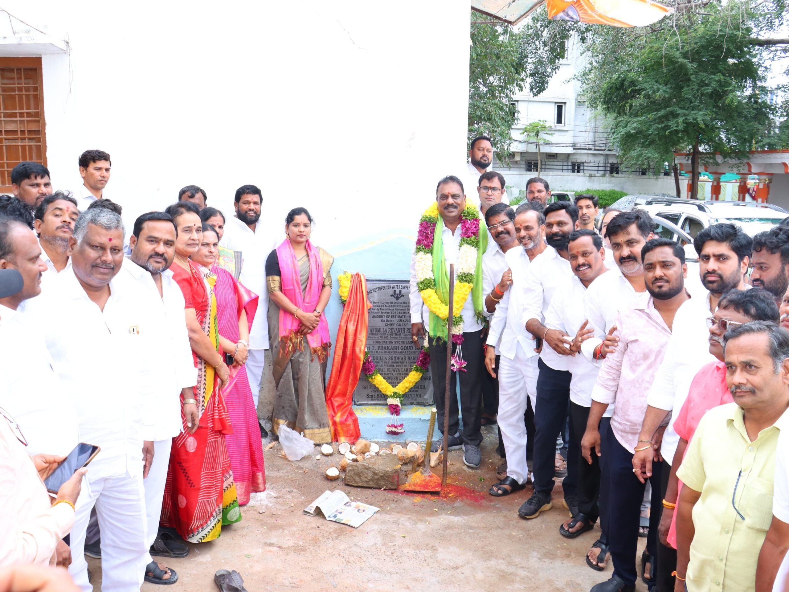 పలు అభివృద్ధి పనులకు ఎమ్మెల్యే శంకుస్థాపన