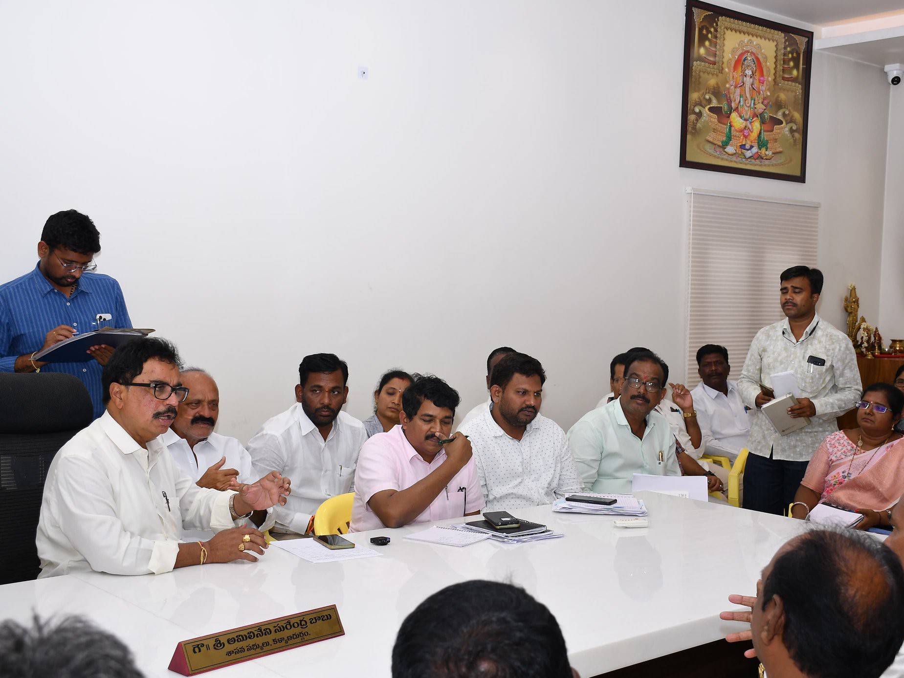 అర్హులకు ఇంటి పట్టా మంజూరు చేయాలి: ఎమ్మెల్యే