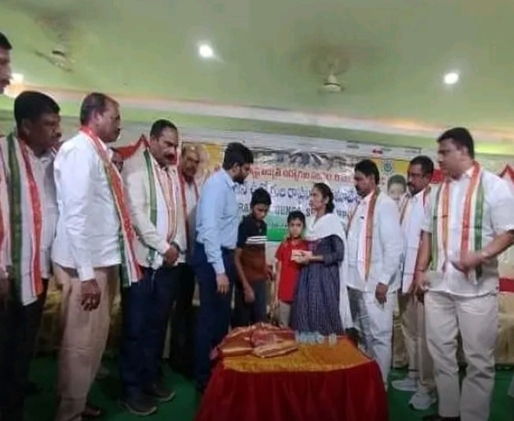 అవయవాలు కోల్పోయిన కార్మికుడికి చేయూత