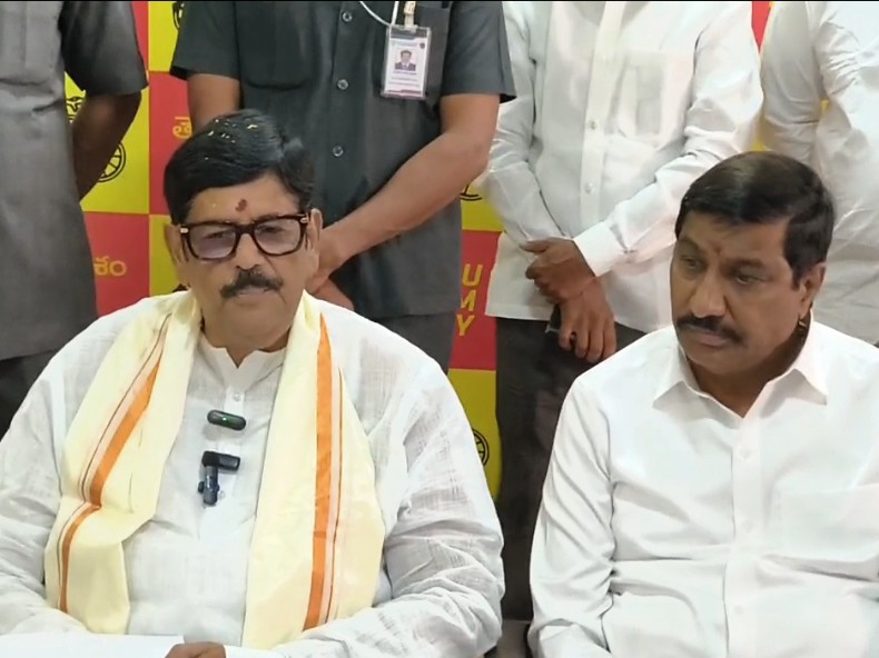 మాజీ సీఎంపై మంత్రి ఆనం హాట్ కామెంట్స్