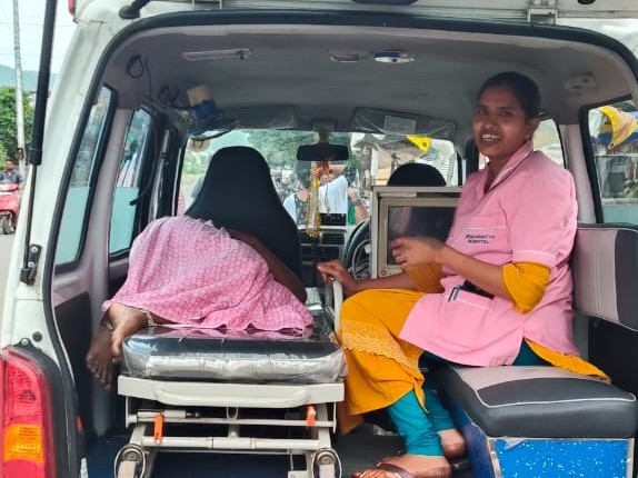 గ్రామీణ ప్రాంతాలకు ఆసరాగా ప్రాణదాత ఉచిత అంబులెన్స్