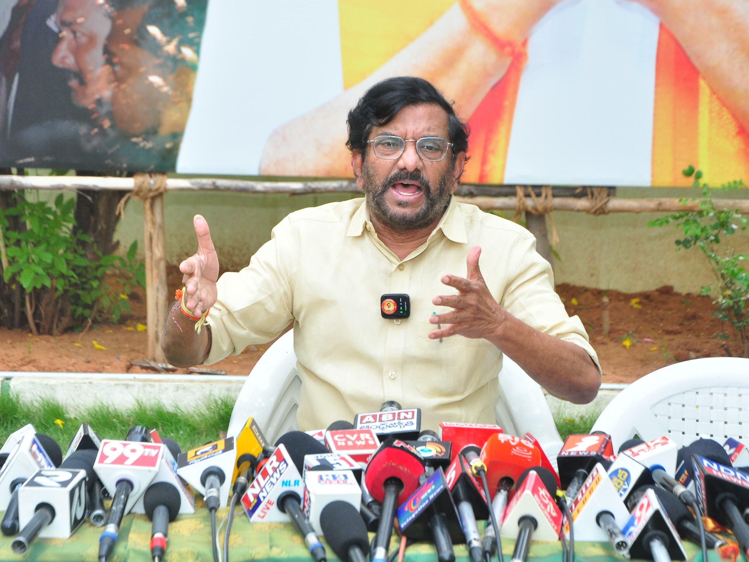 అరాచకాలను రేపు ప్రజలకు చూపిస్తాం: ఎమ్మెల్యే