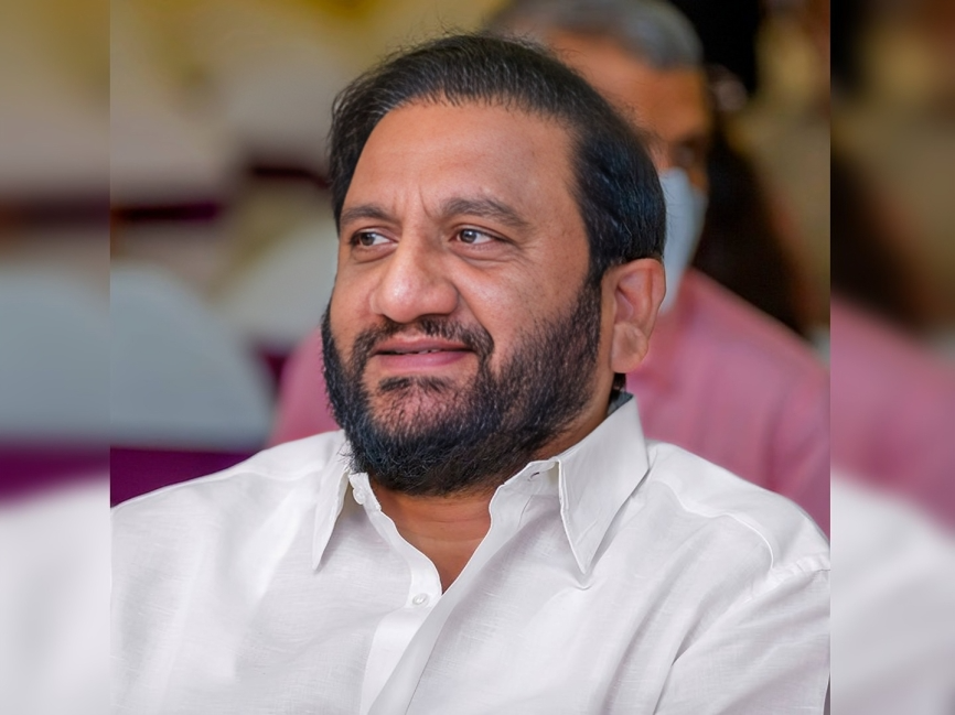మాజీమంత్రి ప్రసన్నకుమార్‌పై కేసు నమోదు