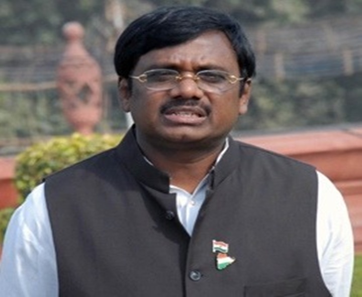 స్వతంత్ర దినోత్సవం వేడుకలకు మంత్రి వివేక్