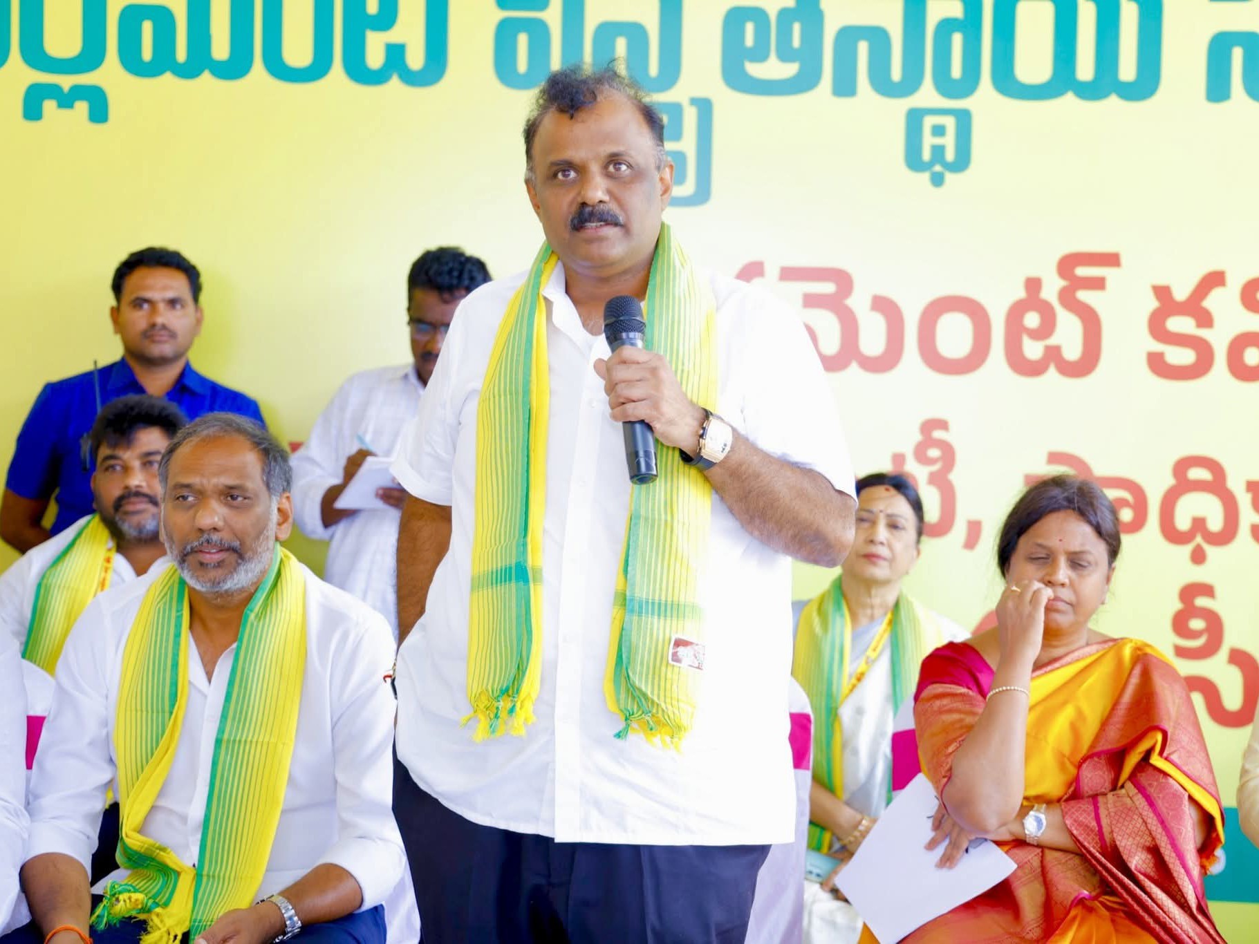 బాపట్లలో టీడీపీ పార్లమెంటరీ విస్తృత సమావేశం