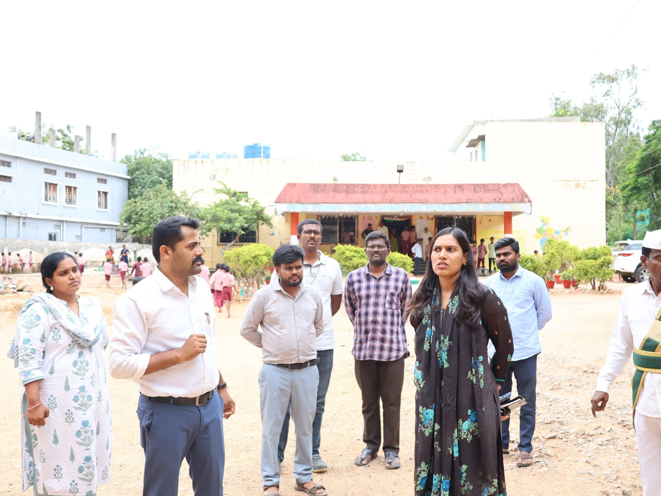 గురుకుల పాఠశాల తనిఖీ చేసిన కలెక్టర్