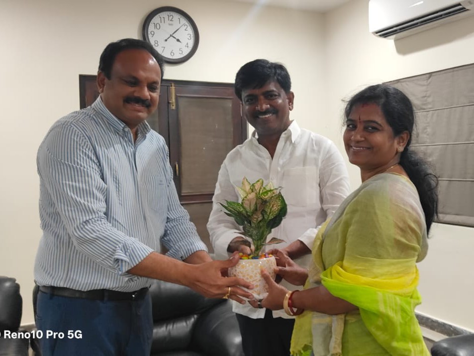 ‘పులివెందుల సమస్యలను పరిష్కరించండి’