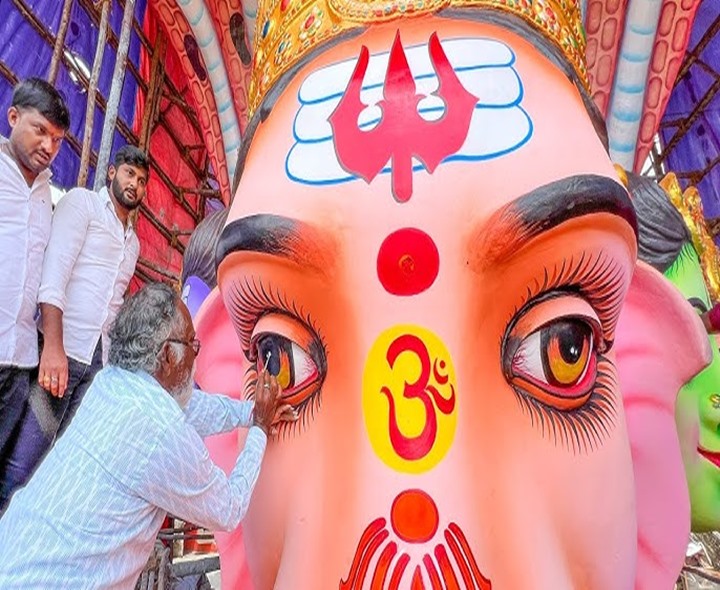 ఖైరతాబాద్‌లో ఘనంగా బడా గణేశ్‌ ఆగమన్‌