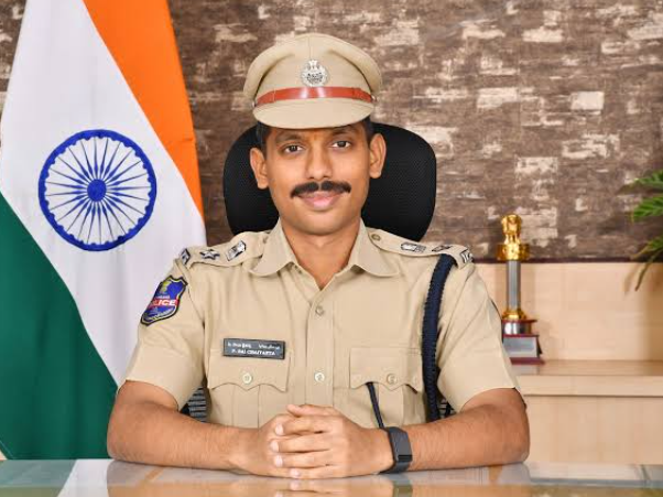విగ్రహాలు తరలించేటప్పుడు జాగ్రత్తగా ఉండండి: CP