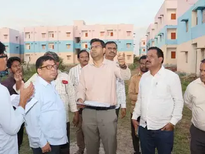 పెండింగ్ పనులు కంప్లీట్ చేయాలి: కలెక్టర్