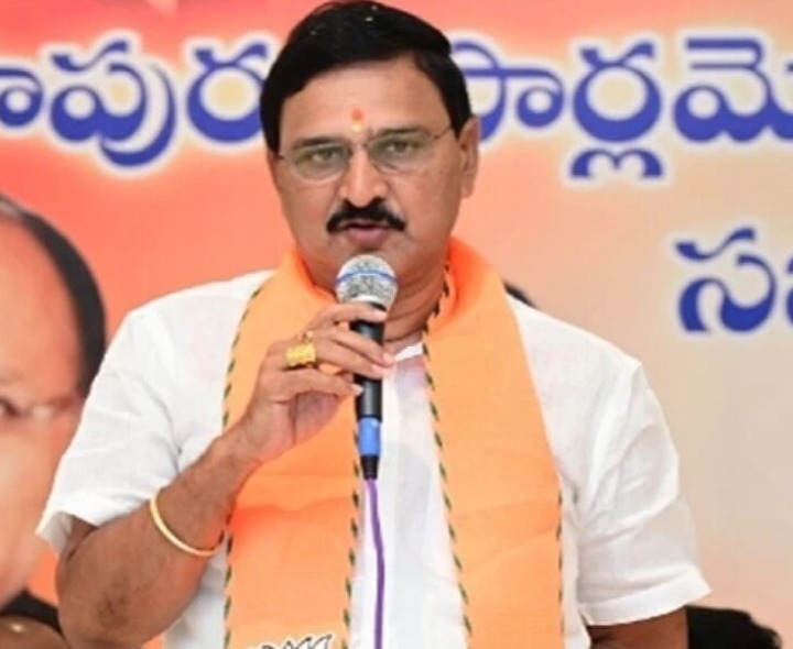 ‘మాజీ మంత్రి కొట్టు సత్యనారాయణను కంటి చూపుతో లేపేస్తాం’