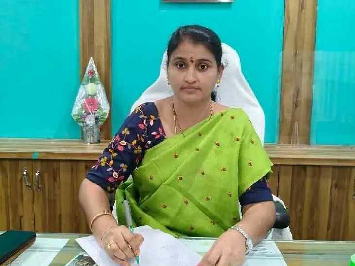 తాహసీల్దార్‌గా బాధ్యతలు స్వీకరించిన రజిత