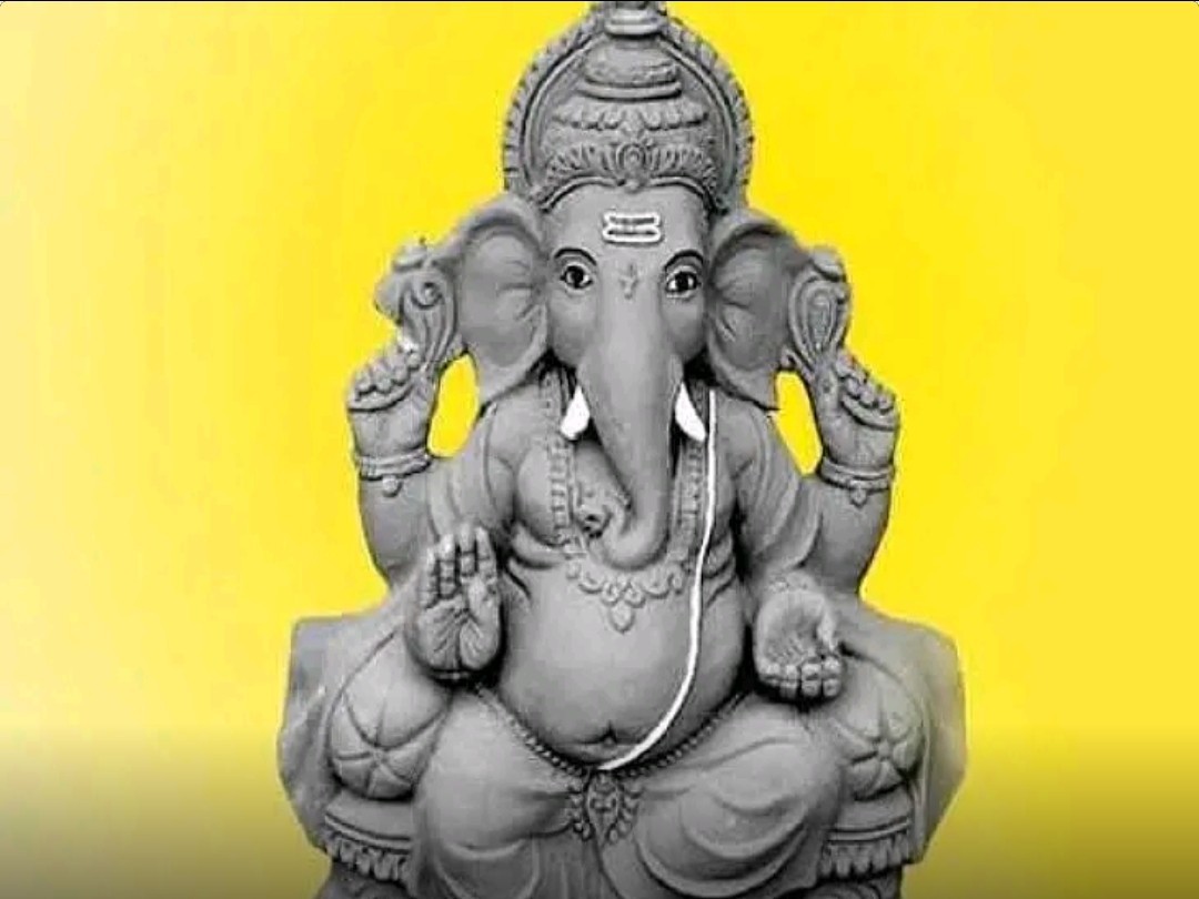 ఉచిత మట్టి వినాయక విగ్రహాల పంపిణీ