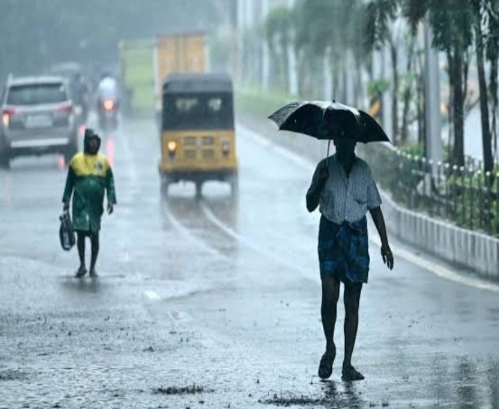 అలర్ట్.. జిల్లాలో భారీ వర్షాలు