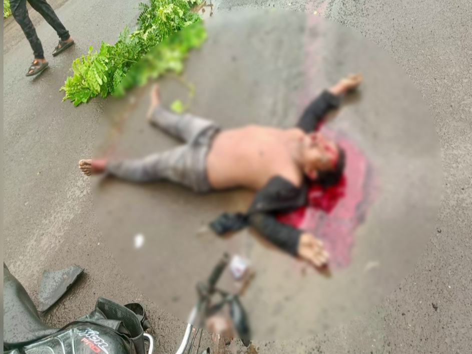 ఘోర రోడ్డు ప్రమాదం.. యువకుడు స్పాట్ డెడ్