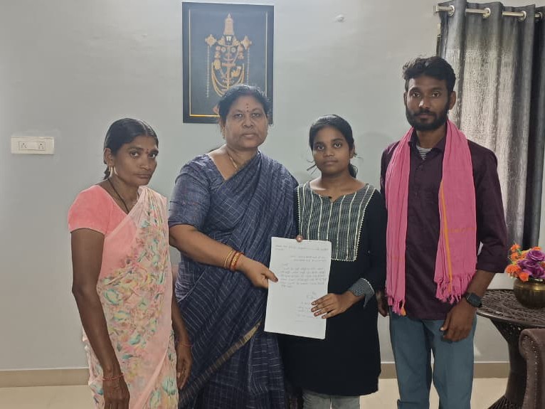 విద్యార్థికి MLA అభినందన