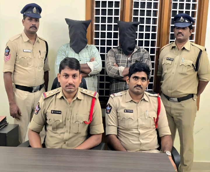 నకిలీ ఎరువుల యజమానులు అరెస్ట్