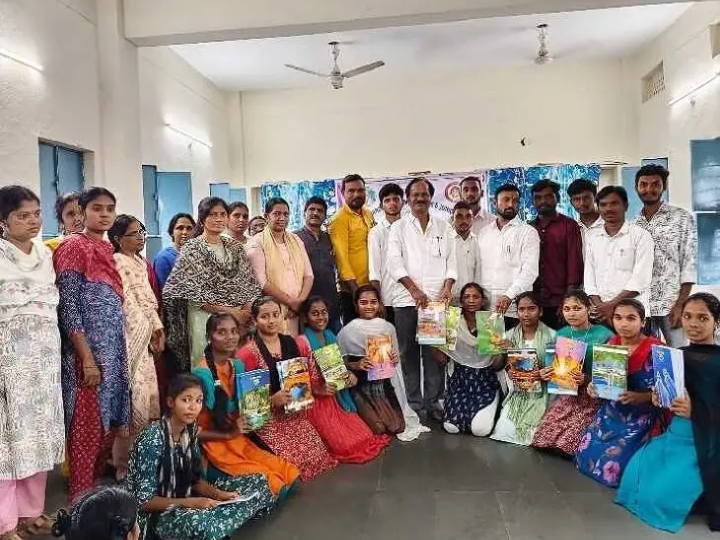 విద్యార్థులు అన్ని రంగాల్లో రాణించాలి: MEO