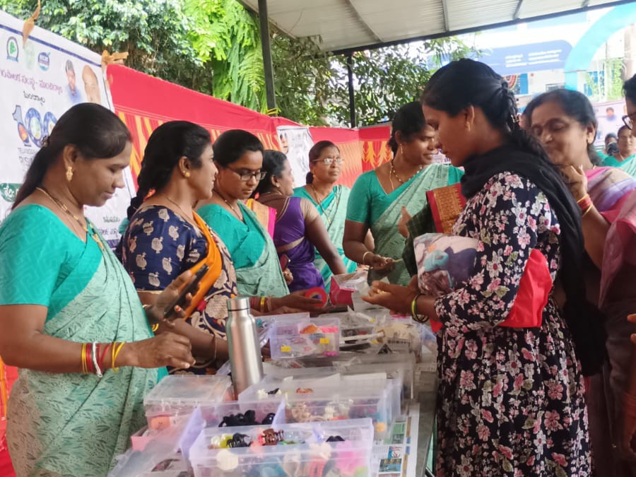 మున్సిపల్ కార్యాలయంలో పుడ్ ఫెస్టివల్