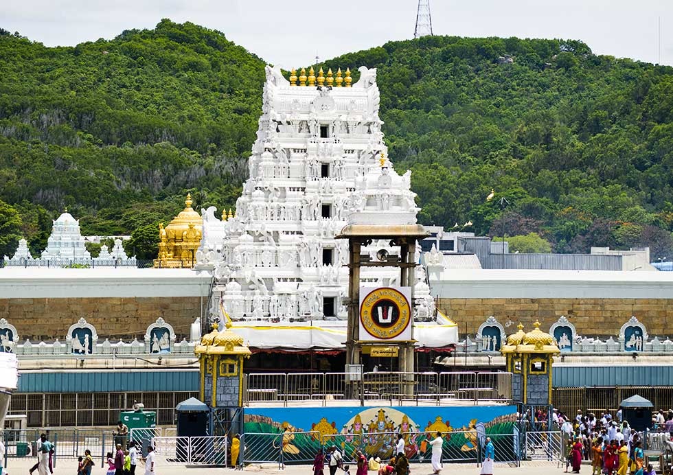 వచ్చే నెల 7న శ్రీవారి ఆలయం మూసివేత
