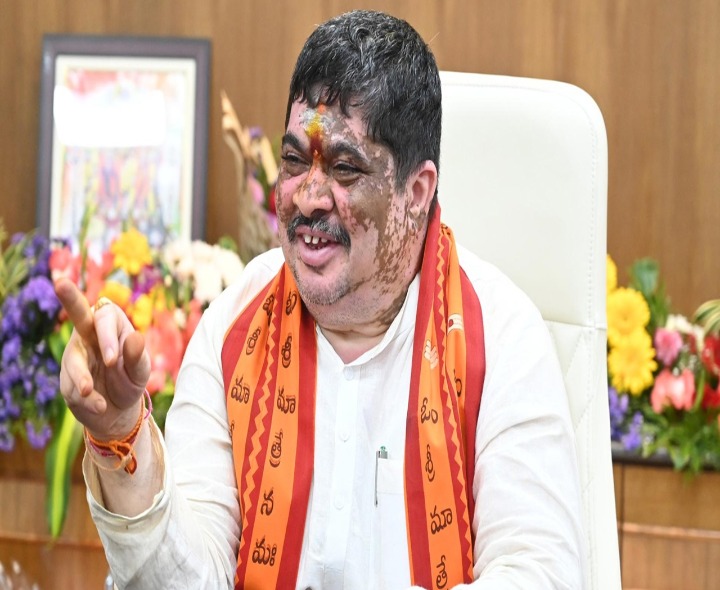 రాష్ట్ర ప్రజలకు శుభాకాంక్షలు తెలిపిన రవాణా శాఖ మంత్రి
