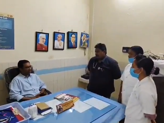 వైద్య సిబ్బంది 24 గంటలు అందుబాటులో ఉండాలి: కలెక్టర్