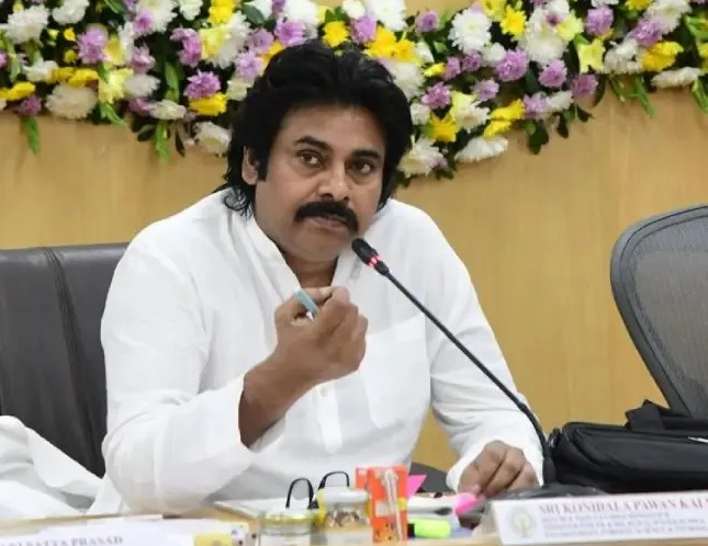 వినాయకచవితి శుభాకాంక్షలు తెలిపిన పవన్