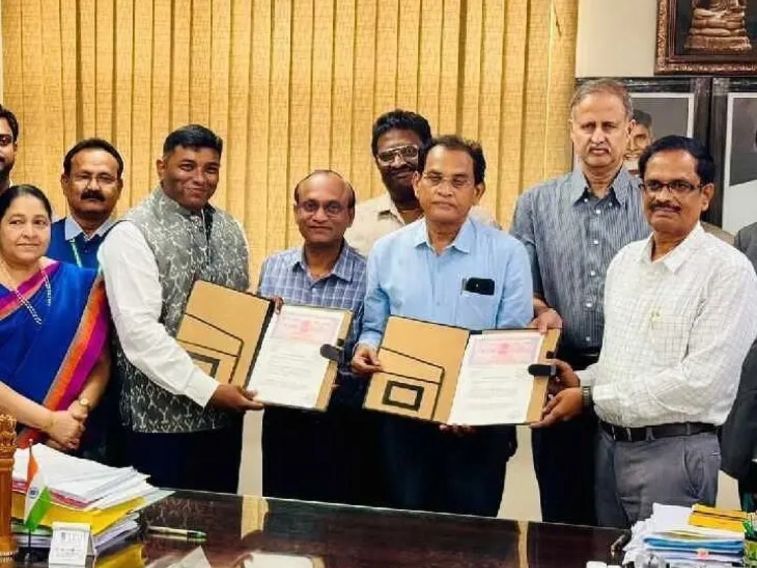 ANUలో స్కిల్ సెంటర్‌ను ప్రారంభించిన వీసీ