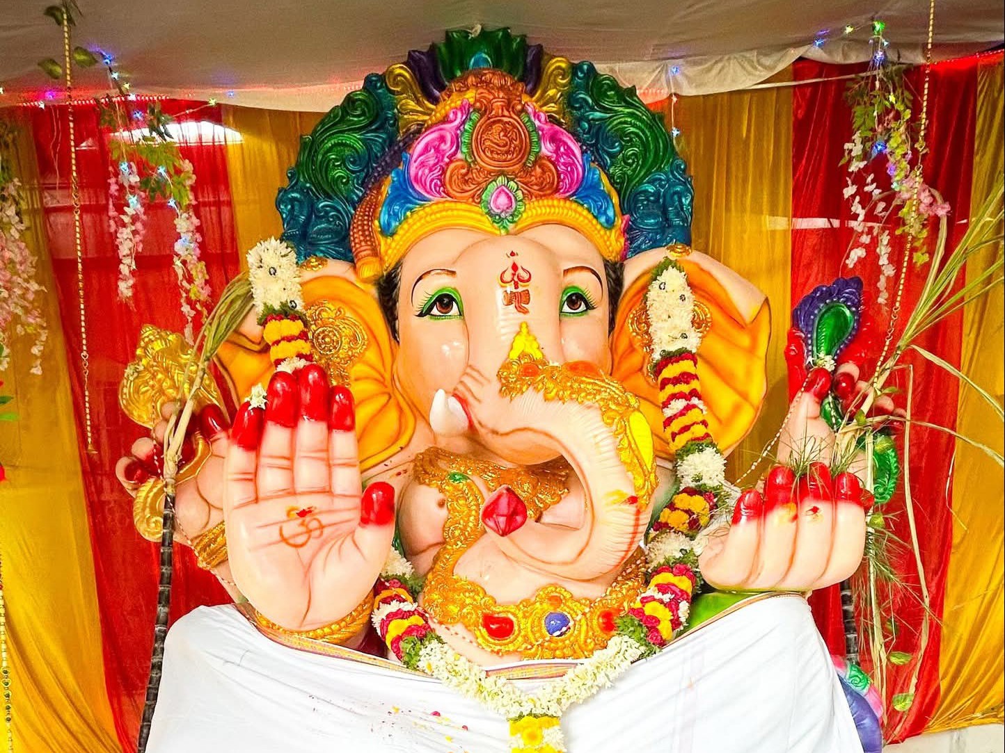 కొలువుదీరిన గణనాథుడు