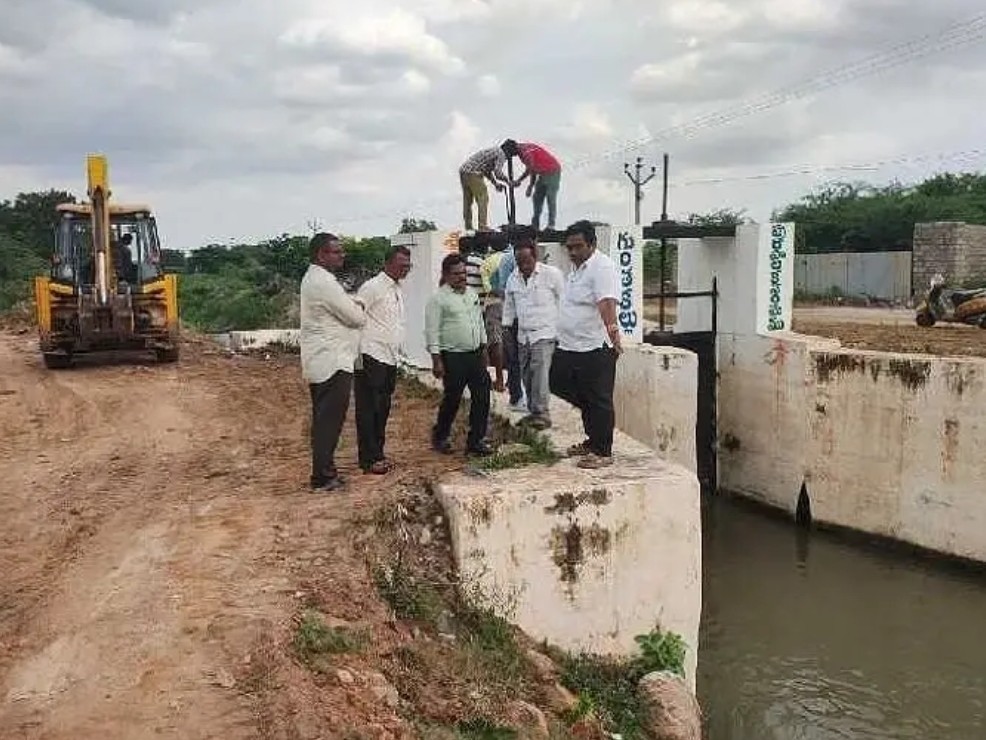 వినాయక నిమజ్జనం ఘాట్‌ను పరిశీలించిన కమిషనర్
